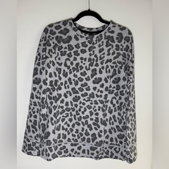 Cuddl Duds Tops - Cuddl Duds comfort wear leopard sweatshirt • Women’s small